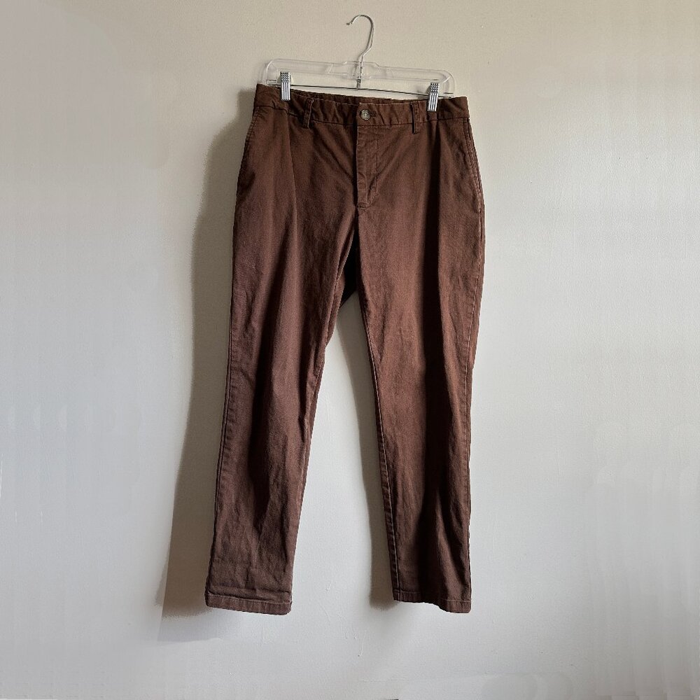 Old Navy Athletic Ultimate Built-In Flex Chino Pants